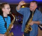 Privater Musikunterricht für Saxophon Gitarre Akkordeon Mundharmonika Klavie
