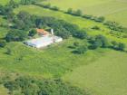 Grundstück mit 1 Haus 6 Gästezimmer und großem Weinkeller in Paraguay