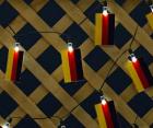 Solar-Tischlampe im romantischen Tiffany-Stil aus teilverspiegeltem Buntglas