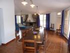 Villa für große Gruppen mit Pool am Meer