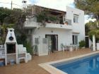 Ibiza Villa mit Pool und Blick auf Land u. Meer