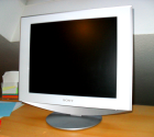 Sony Flachbildschirm 17 Zoll TFT